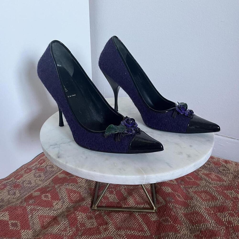 Deep purple vintage Miu Miu high heels with purple floral aplique detailing